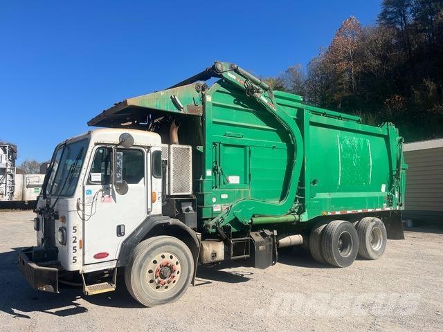 Peterbilt 520 Waste trucks