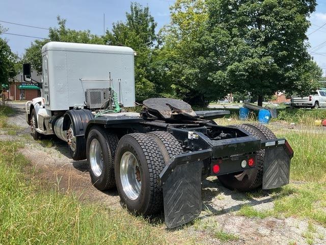 Peterbilt 567 Prime Movers