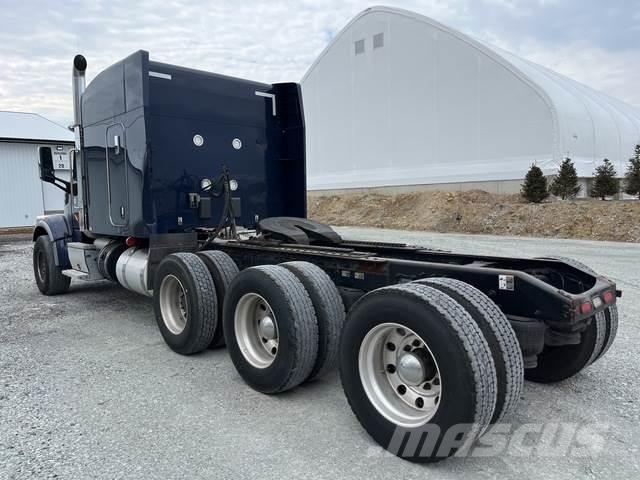 Peterbilt 567 Prime Movers