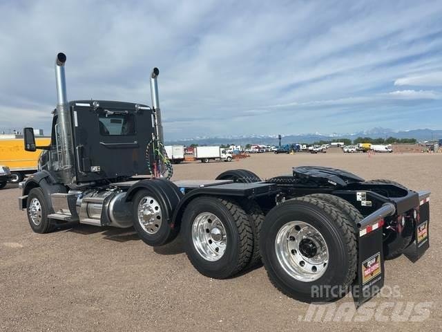 Peterbilt 567 Prime Movers