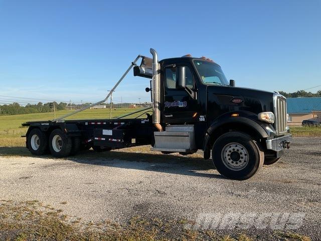 Peterbilt 567 Skip bin truck