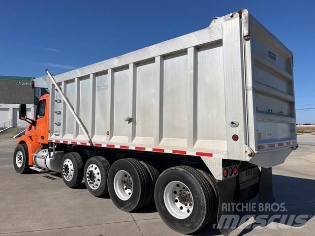 Peterbilt 579 Tipper trucks