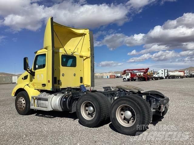 Peterbilt 579 Prime Movers