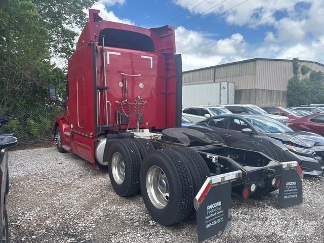 Peterbilt 579 Prime Movers