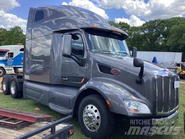 Peterbilt 579 Prime Movers