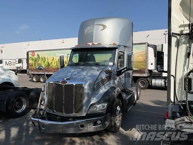 Peterbilt 579 Prime Movers