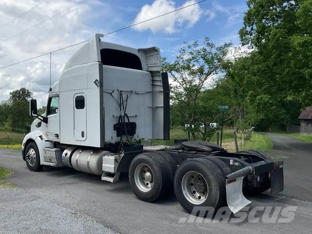 Peterbilt 579 Prime Movers