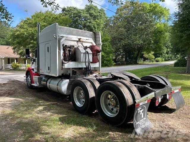Peterbilt 579 Prime Movers