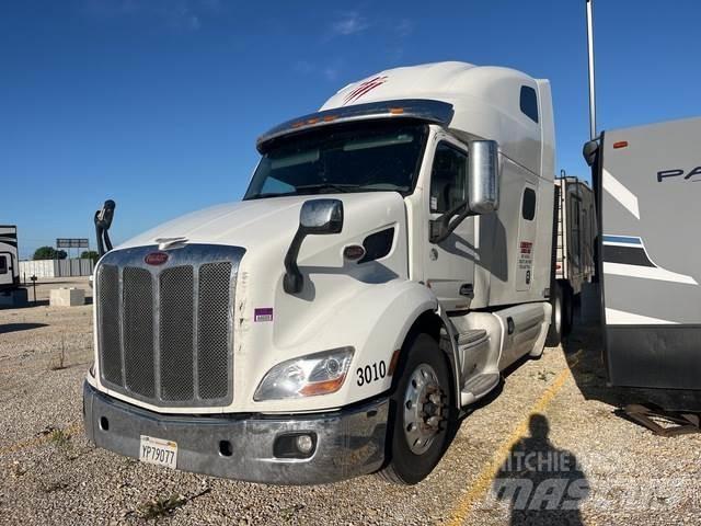 Peterbilt 579 Prime Movers