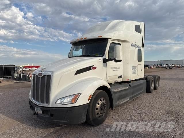 Peterbilt 579 Prime Movers