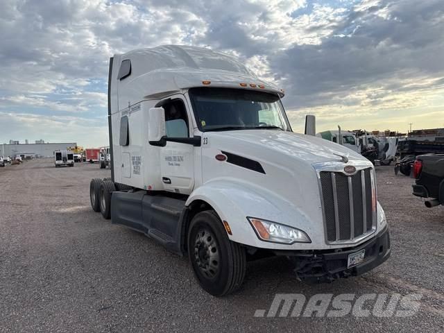 Peterbilt 579 Prime Movers