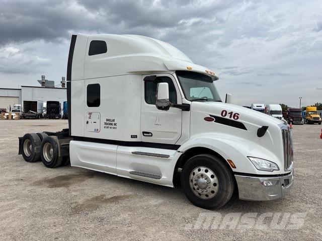 Peterbilt 579 Prime Movers