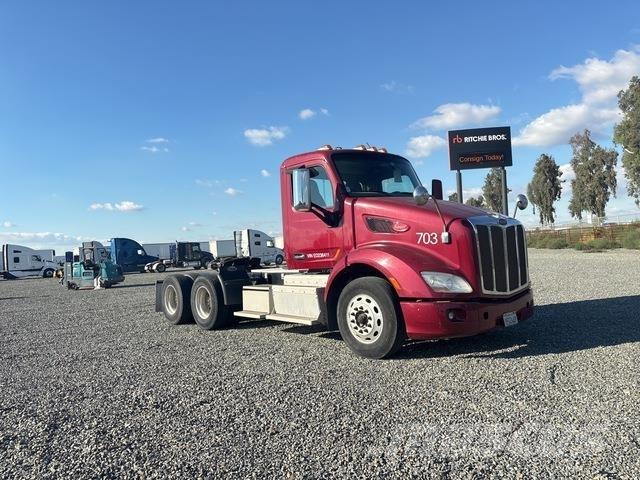 Peterbilt 579 Prime Movers