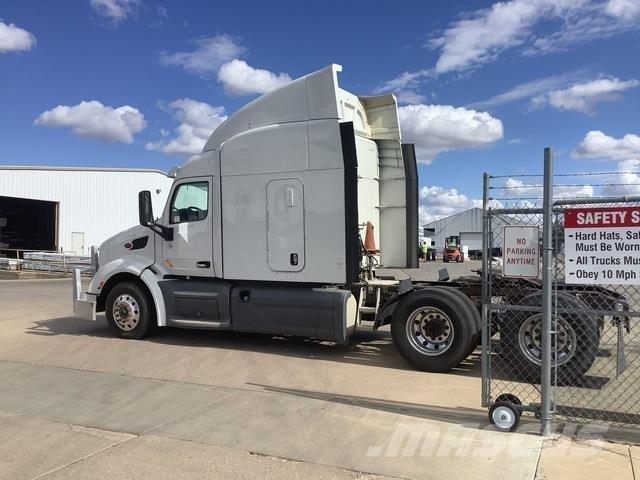 Peterbilt 579 Prime Movers