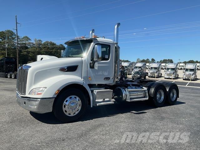 Peterbilt 579 Prime Movers