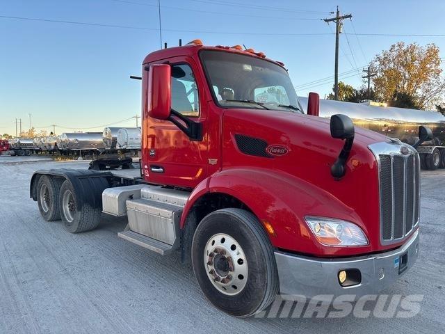 Peterbilt 579 Prime Movers