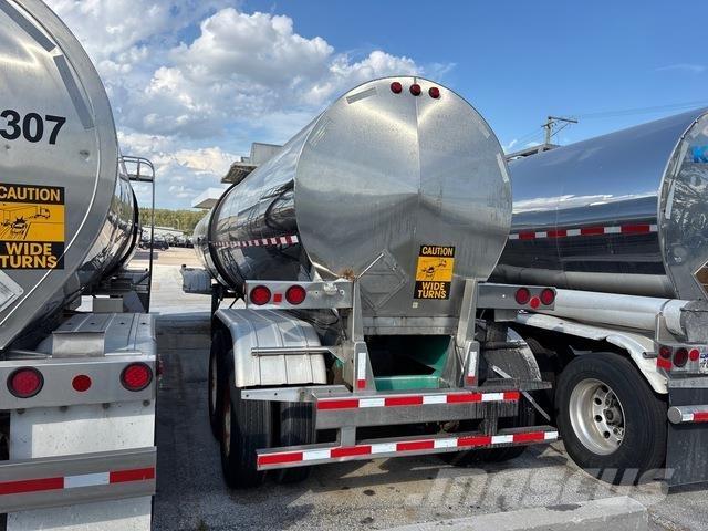 Polar D0T407SS Tanker trailers