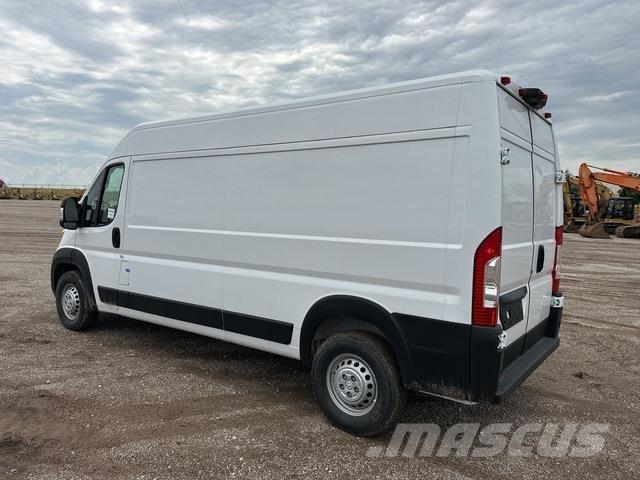 RAM 2500 Box trucks