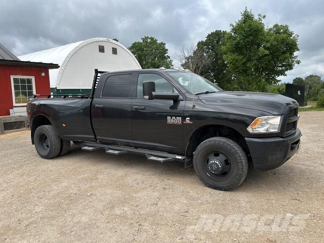 RAM 3500 Pick up/Dropside