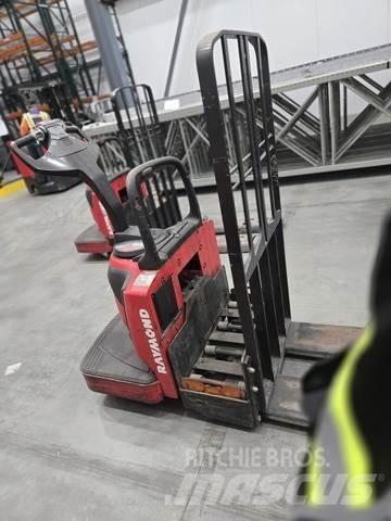 Raymond 8410 Hand pallet truck
