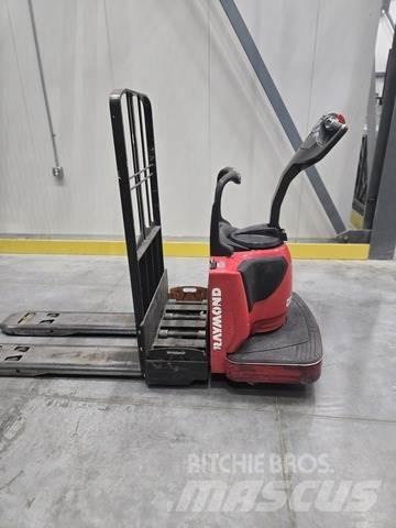 Raymond 8410 Hand pallet truck