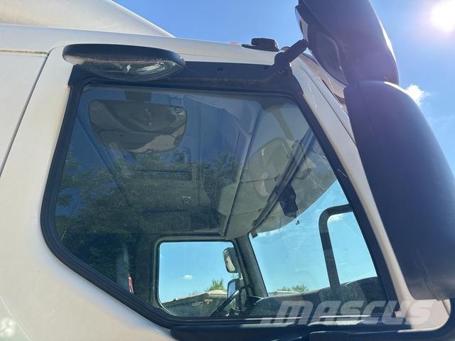 Renault C380 Recovery vehicles