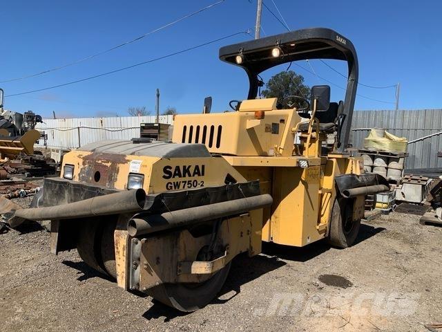 Sakai GW750-2 Pneumatic tired rollers
