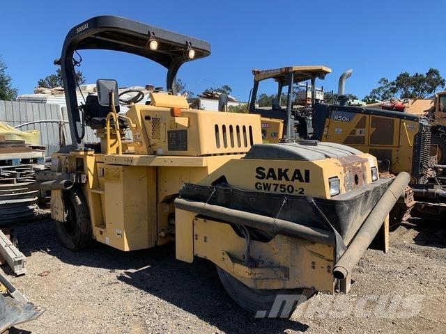 Sakai GW750-2 Pneumatic tired rollers