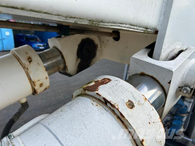 Scania P113ML Truck mounted platforms