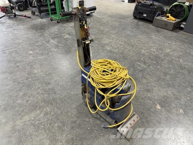  Sinclair Scrubber dryers