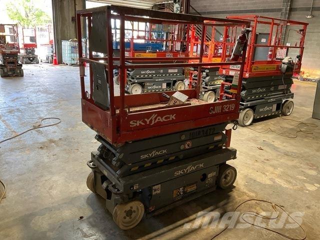 SkyJack 3219 Scissor lifts