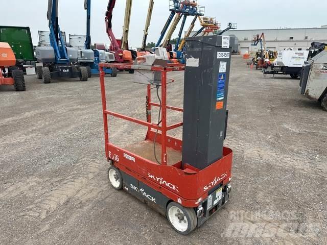 SkyJack SJ16 Used Personnel lifts and access elevators