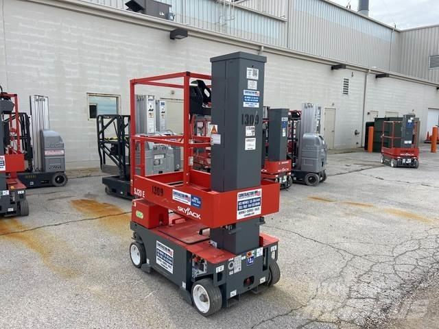 SkyJack SJ20E Used Personnel lifts and access elevators