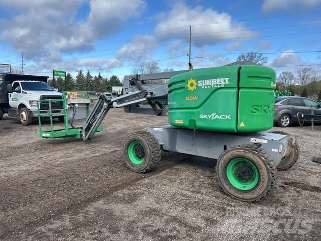 SkyJack SJ46AJ Articulated boom lifts