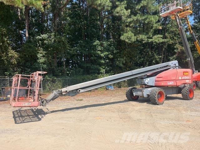 SkyJack SJ82T Telescopic boom lifts