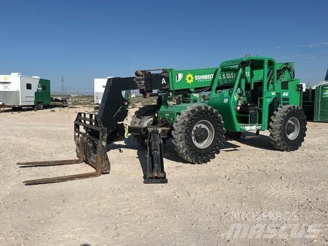 SkyTrak 10042 Telescopic handlers