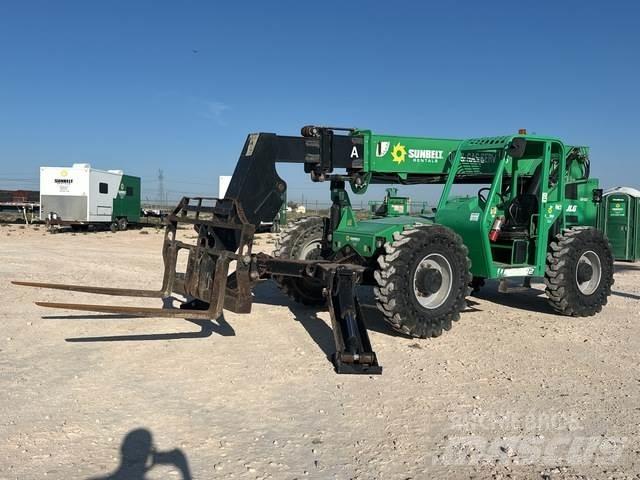 SkyTrak 10042 Telescopic handlers