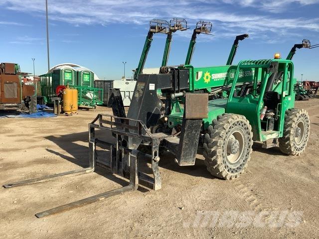 SkyTrak 10042 Telescopic handlers