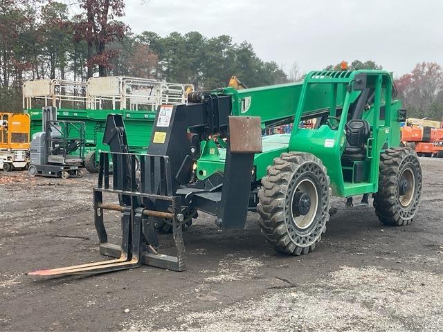 SkyTrak 10042 Telescopic handlers