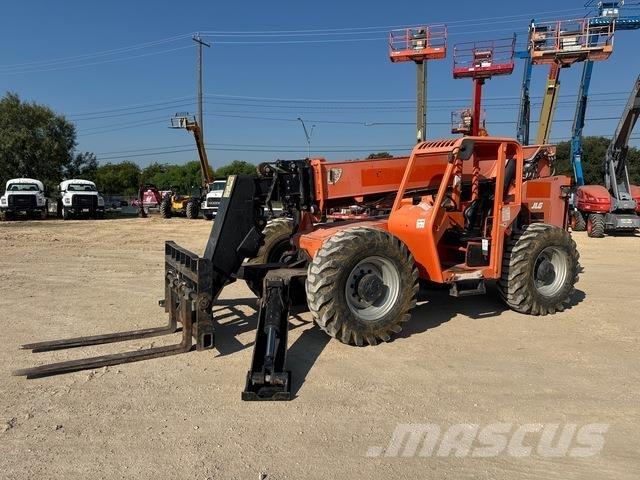 SkyTrak 10054 Telescopic handlers