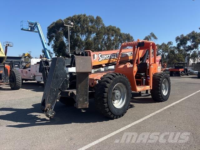 SkyTrak 10054 Telescopic handlers