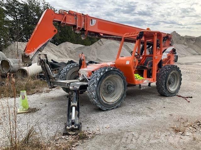 SkyTrak 10054 Telescopic handlers