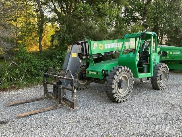 SkyTrak 6042 Telescopic handlers