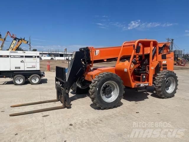 SkyTrak 8042 Telescopic handlers