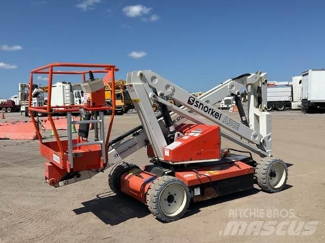 Snorkel A38E Articulated boom lifts