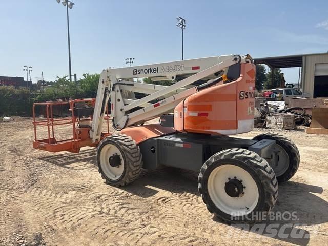 Snorkel A46JRT Articulated boom lifts