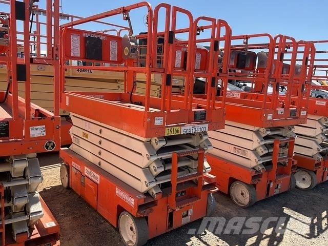 Snorkel S4732E Scissor lifts