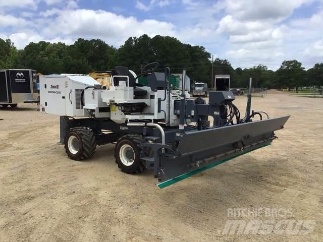 Somero  Concrete distribution booms
