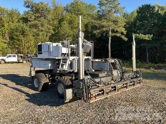 Somero S-240 Concrete distribution booms