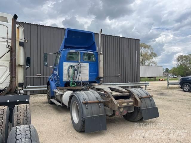 Sterling A9500 Prime Movers